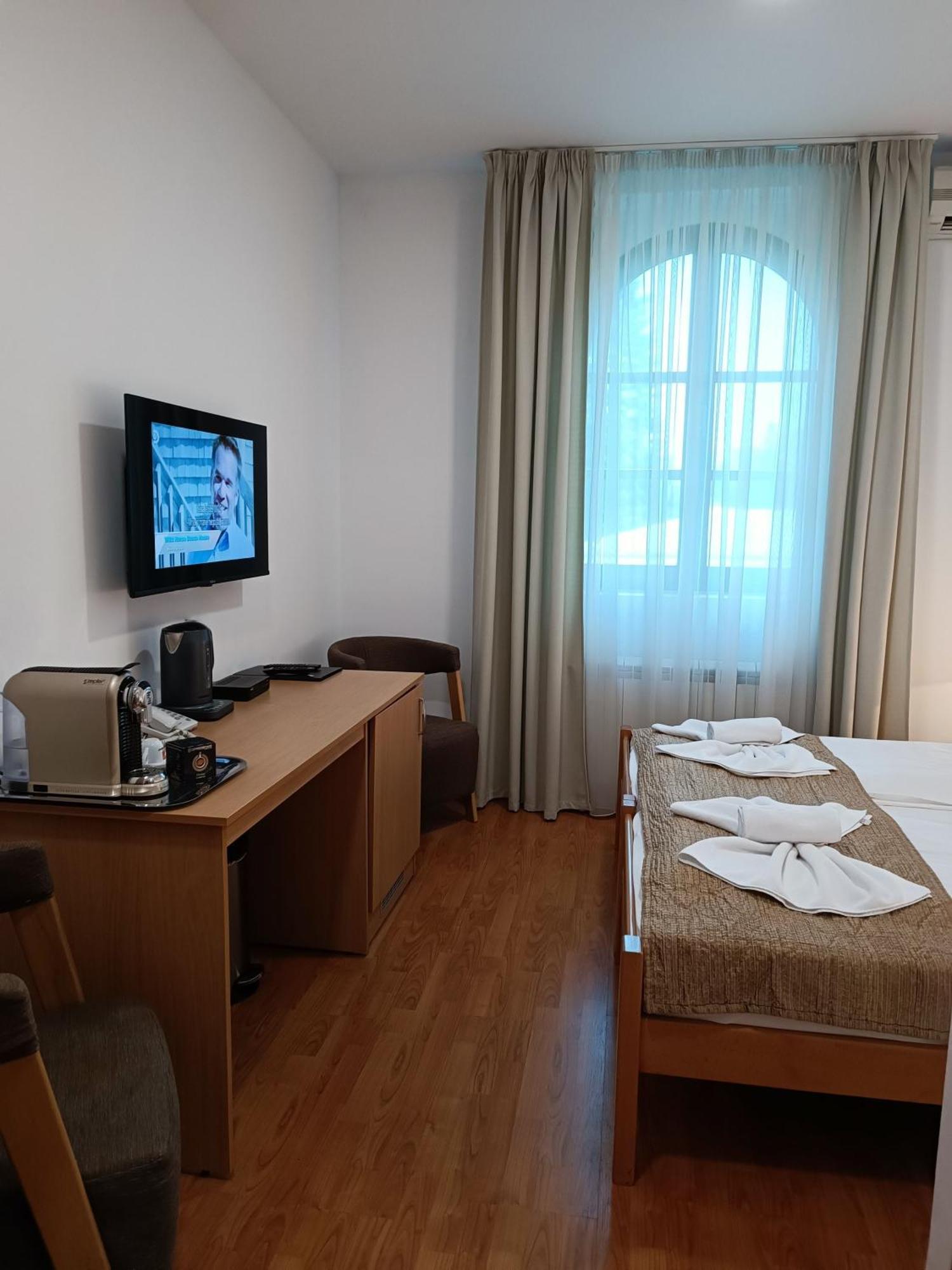 Garni Hotel Vila Drina Perucac Extérieur photo